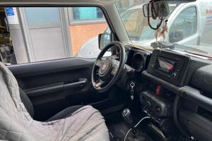 vengo suzuki jimmy unico proprietario