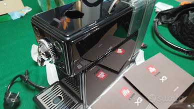 NUOVA Macchina caffè Illy espresso con caps X-CAPS