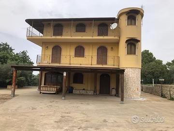 Villa contrada mezza montagna melilli