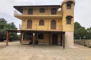 Villa contrada mezza montagna melilli