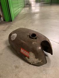 Serbatoio usato Guzzi? Honda? Boh
