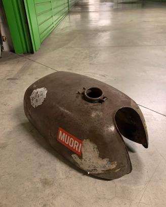 Serbatoio usato Guzzi? Honda? Boh