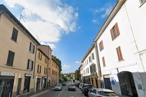 Trilocale con balcone e cantina a Como