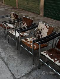 Coppia poltroncine LC1 in cavallino Perriand