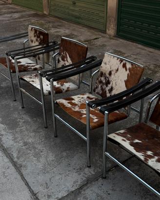 Coppia poltroncine LC1 in cavallino Perriand
