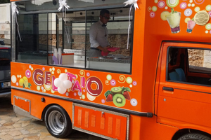 Auto negozio gelateria piaggio Porter Maxxi