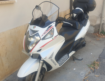 Honda silver wing 600
