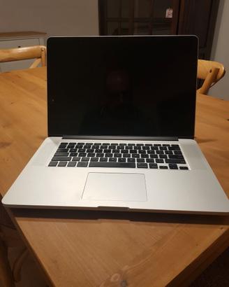 MacBook Pro 15" Mid 2015 - i7 16gb ram, 500,07 sd