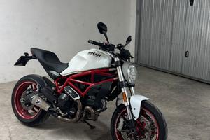Ducati monster 797