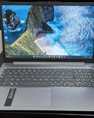 Notebook pc Lenovo ideapad slim 3 in Garanzia