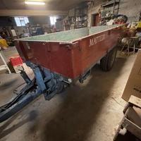 Rimorchio agricolo ribaltabile 3 lati