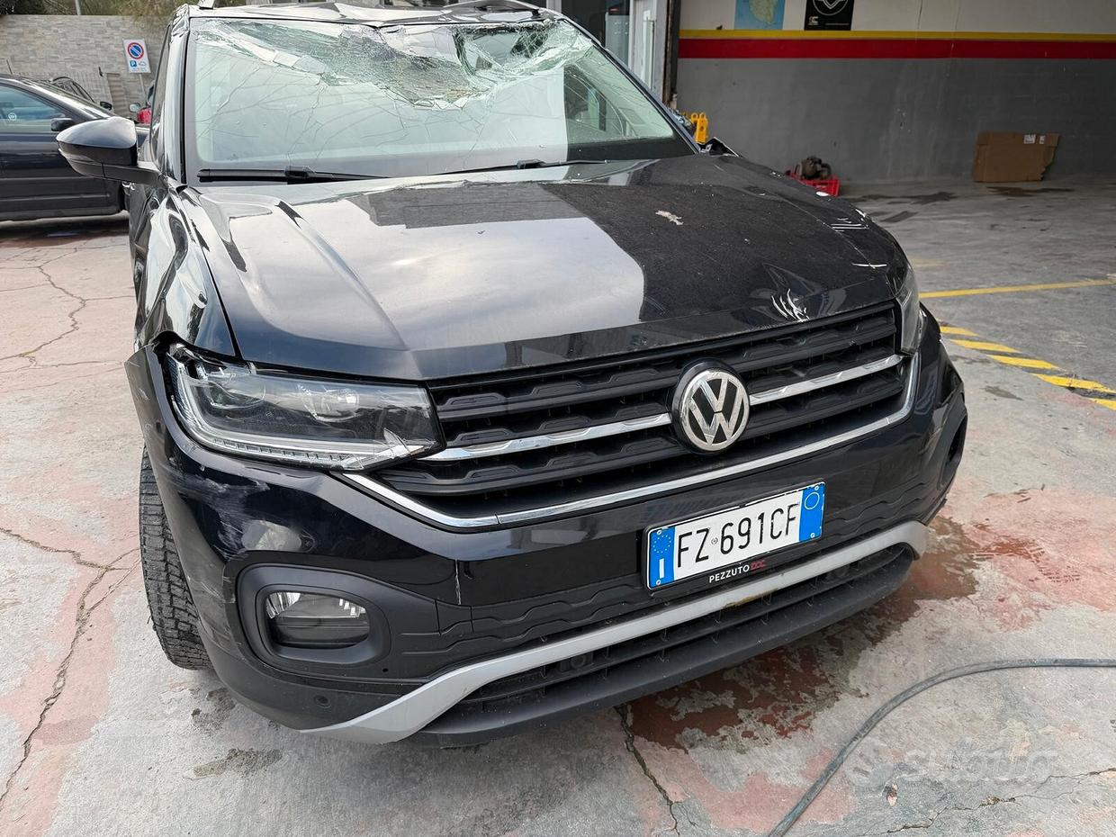 VOLKSWAGEN T-Cross