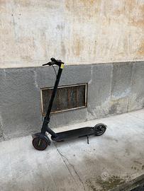 Monopattino elettrico XIAOMI ELETTRIC SCOOTER PRO2