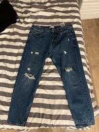 Pantaloni jeans