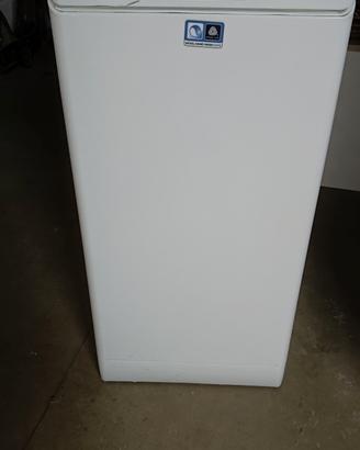 Lavatrice carica dall'alto Electrolux