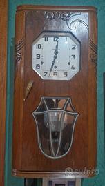 orologio in legno artigianale dal Nord Francia