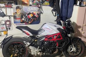 MV Augusta Dragster cc800