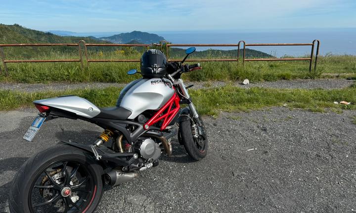 Ducati monster 796