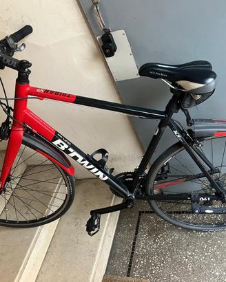 Bici da città/fitness B’TWIN Triban 520