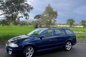 Skoda Octavia con MOTORE DA RIFARE