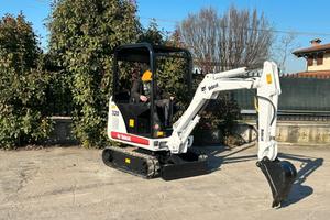 E217 Mini escavatore 17 q.li Bobcat 320 carro alla