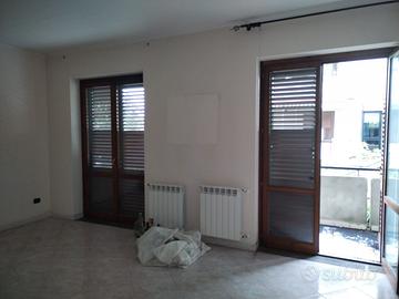 Appartamento 4 vani con garage pressi Conforama