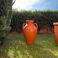 Vaso ad anfora in resina