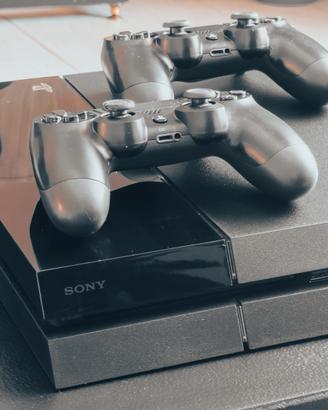 PS4 PlayStation 4 500GB + 2 Controller Originali