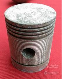 Pistone d'epoca anelli d'epoca