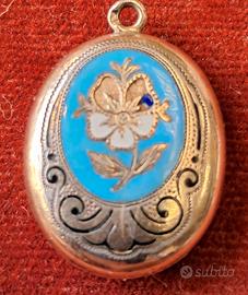Antico ciondolo porta foto in oro 9 carati