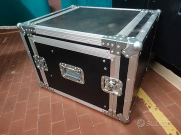 Flight case, baule per trasporto mixer