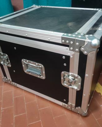 Flight case, baule per trasporto mixer