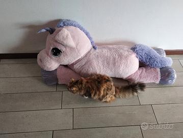 Peluche unicorno cavalcabile