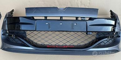 musata renault megane rs 3 con fari lenticolari