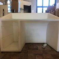 Scrivania autoilluminabile