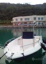 Barca Aquamar 22 Open con fuoribordo Suzuki DF175