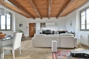 QUADRILOCALE CON PISCINA - CAVIGNANO