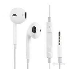 Auricolari Earpods con connettore Lightning