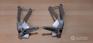 Coppia pedane passeggero mv agusta brutale 990