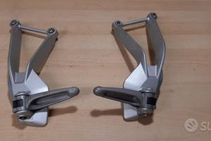 Coppia pedane passeggero mv agusta brutale 990