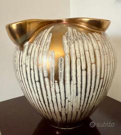 Antico vaso in ceramica