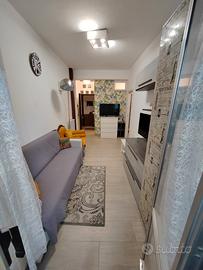 Bilocale Zona Ospedaliera per sole Donne