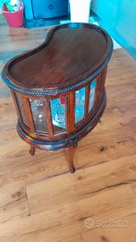 tavolino antico con vetri 