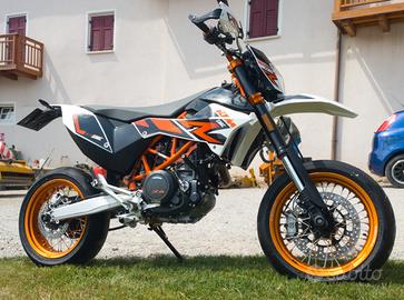 KTM 690 Smc r 2017 A2