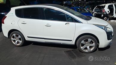 PEUGEOT 3008 2011 SOLO PER RICAMBI