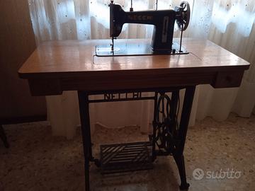 Macchina da cucire Necchi Vintage