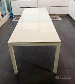 Tavolo e sedie