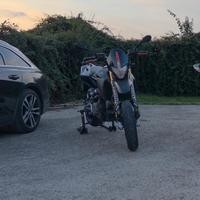 Aprilia Dorsoduro Factory 750