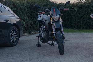 Aprilia Dorsoduro Factory 750