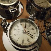 orologi in stile nautico cromati